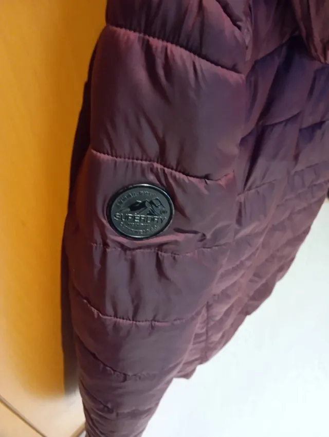 Chaqueta acolchada Superdry.