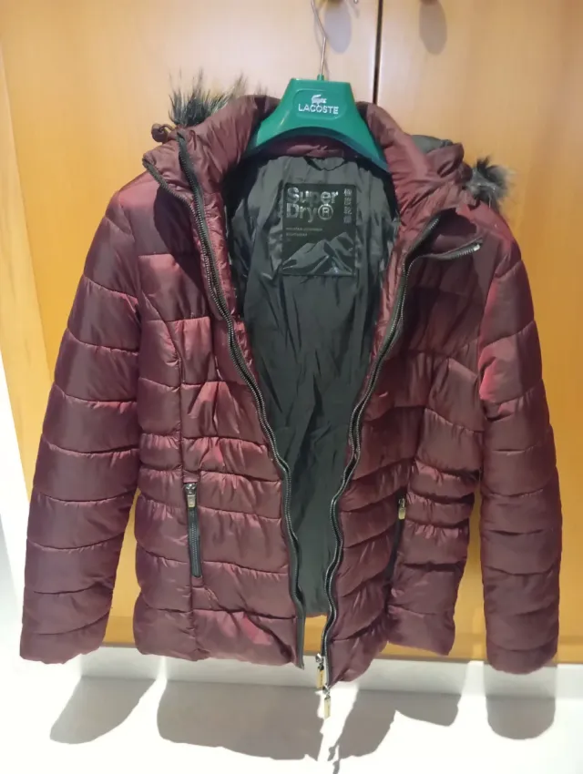 Chaqueta acolchada Superdry.