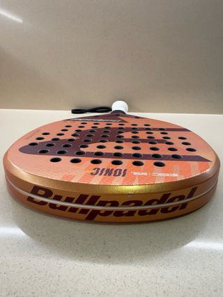 Pala de pádel Bullpadel Ionic