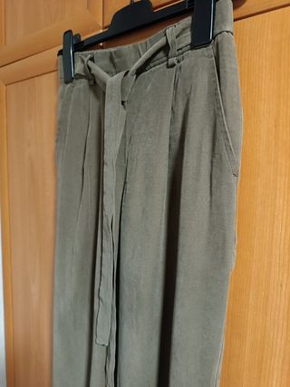 Pantalón recto tiro alto verde