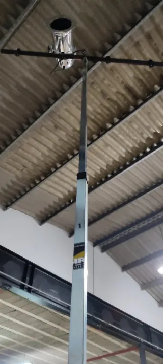 Torreta trípode telescópica manual