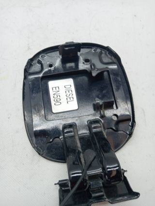 TAPA EXTERIOR COMBUSTIBLE MITSUBISHI OUTLANDER (CW0)