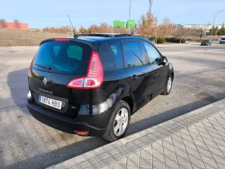 Renault Scenic 2011
