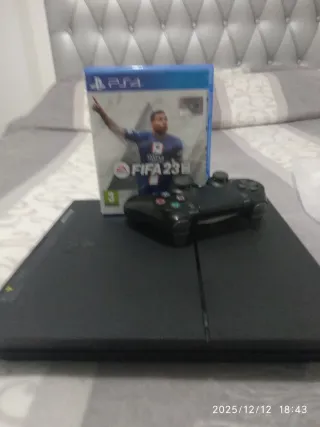 PS4 (PlayStation 4) FIFA 23 + Mando