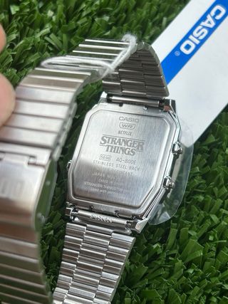 Reloj Casio x Stranger Things AQ-800EST-1A