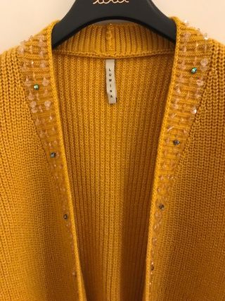Elegante Cardigan a maglia pesante - Lumina