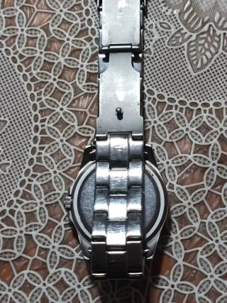 Reloj Guess Mujer Plateado y Blanco