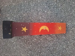 Cajonera joyero de madera con estructura piramidal