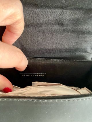 Bolso negro mujer acolchado