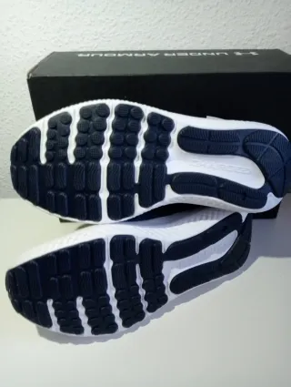 ESTRENA! Zapatillas Under Armour talla 41 Unisex