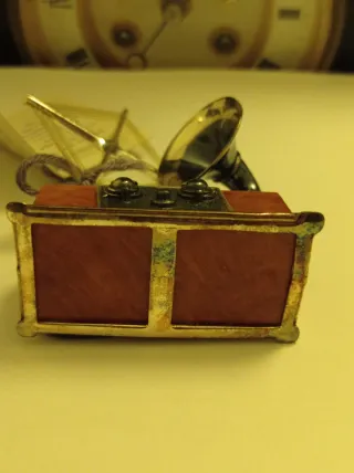 Radio vintage argento