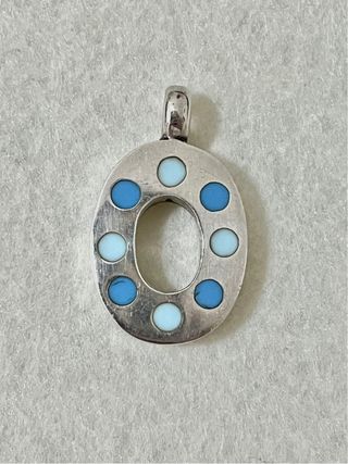 Colgante Plata 925 "O" Con Detalles En Azul