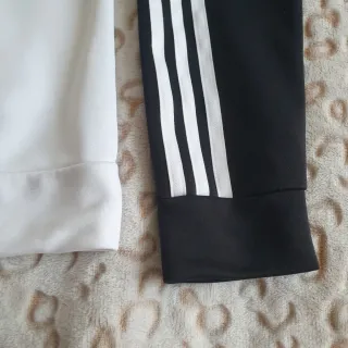 Felpa Adidas con cappuccio bianca e nera
