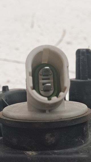 FARO IZQUIERDO DACIA LOGAN