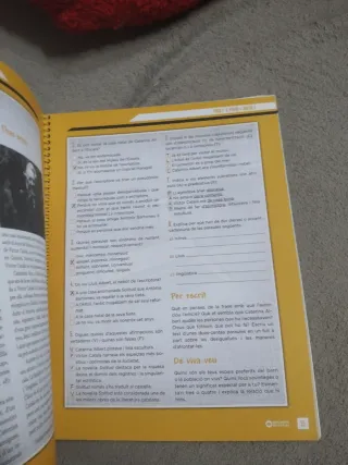 Dossier. Llengua catalana-Dolors Monserdà 4 ESO.