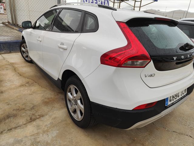 Volvo V40 2015