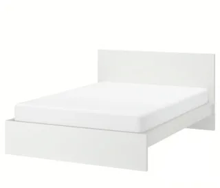 Estructura de cama con colchón