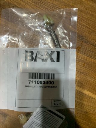 Tubo flessibile vaso espansione