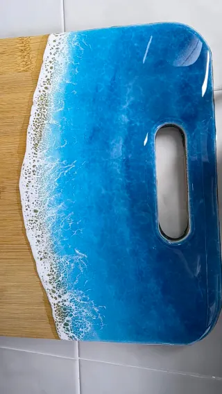 Tabla de cocina resina epoxi mar