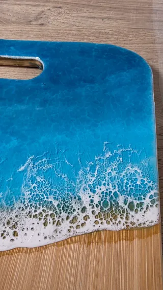 Tabla de cocina resina epoxi mar