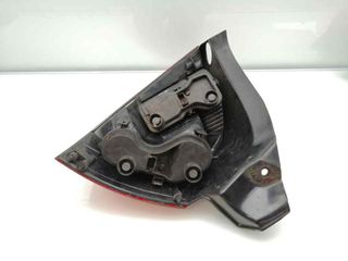 PILOTO TRASERO IZQUIERDO RENAULT MEGANE II BERLINA 3P (2)