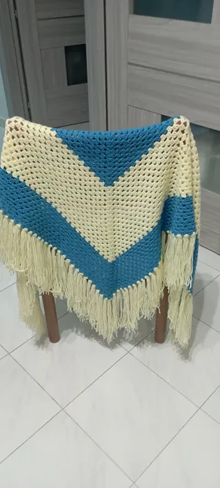 Sciarpa donna fatta a mano con frange