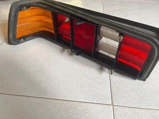 Piloto trasero derecho Mercedes 190