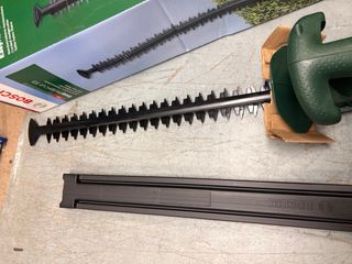 Cortasetos Elétrico Bosch EasyHedgeCut 55