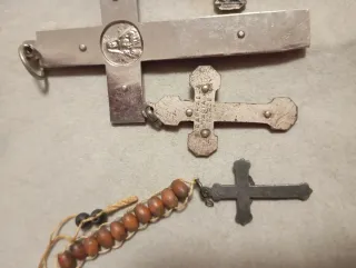 Lote de 4 Cruces Religiosas