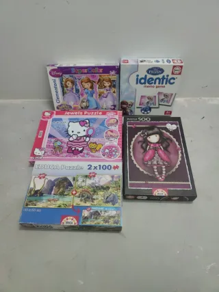 Lote 4 Puzzles Disney, Frozen, Hello Kitty