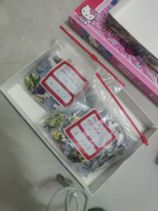 Lote 4 Puzzles Disney, Frozen, Hello Kitty