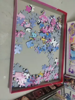 Lote 4 Puzzles Disney, Frozen, Hello Kitty