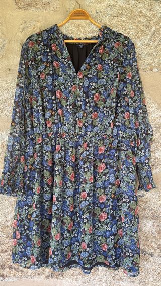Vestido estampado flores Kiabi talla 56