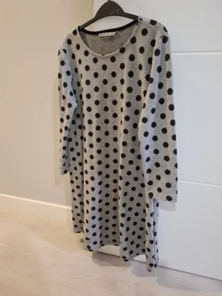 Vestido de algodón Stradivarius con lunares