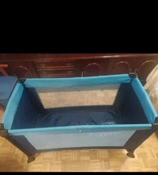 Cuna de viaje con colchón