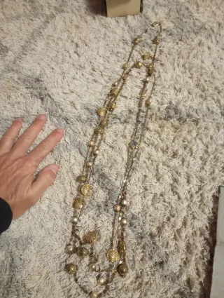 Cadena bisutería dorada y beige vintage