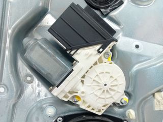 ELEVALUNAS DELANTERO DERECHO SEAT CORDOBA BERLINA (6L2)