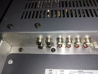 2 Televisores Loewe y Sharp Negros