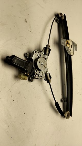 ELEVALUNAS DELANTERO DERECHO HYUNDAI GETZ (TB) (3)