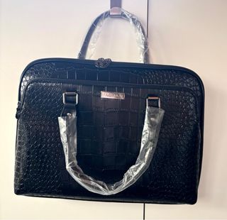 Bolso Negro piel efecto cocodrilo