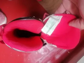 Patines en línea con ruedas rojas