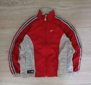 Chaqueta Nike Roja y Gris