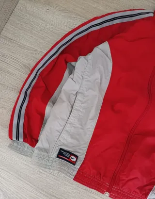 Chaqueta Nike Roja y Gris