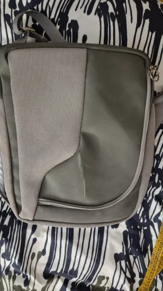 Mochila para portátil y tablet gris