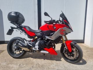 BMW F900 XR Roja (Sin baúl)
