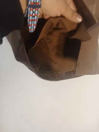 Falda de cuero marrón