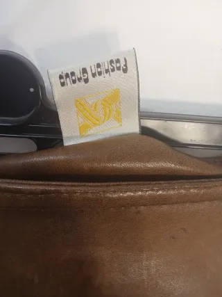 Falda de cuero marrón