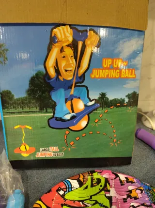 Pelota saltarina con bomba