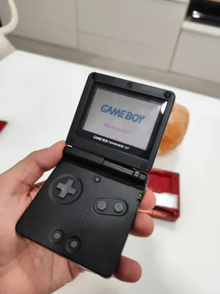 Nintendo Game Boy Advance SP