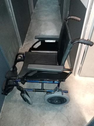 Silla de ruedas plegable